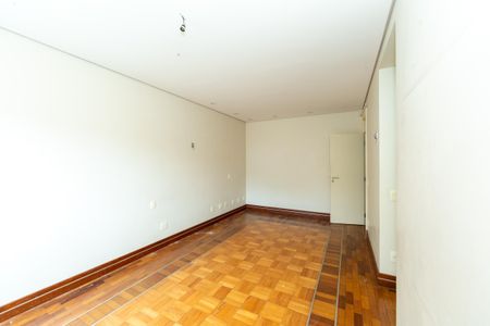 Casa à venda com 523m², 5 quartos e 5 vagas Casa à venda com 523m², 5 quartos e 5 vagasQUARTO1