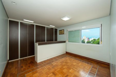 Casa à venda com 523m², 5 quartos e 5 vagas Casa à venda com 523m², 5 quartos e 5 vagasQUARTO2