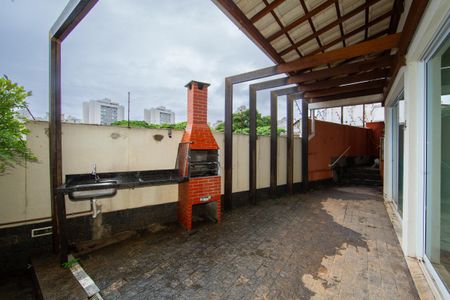 Casa à venda com 523m², 5 quartos e 5 vagas Casa à venda com 523m², 5 quartos e 5 vagasAREA EXTERNA