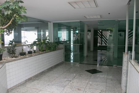 Apartamento para alugar com 78m², 2 quartos e 1 vaga Apartamento para alugar com 78m², 2 quartos e 1 vagaHall de entrada