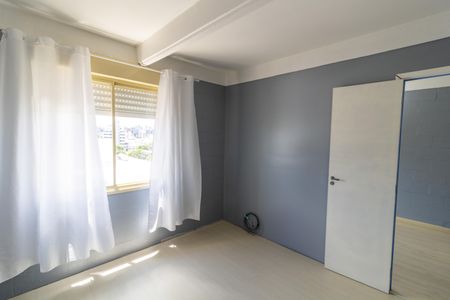 Quarto de apartamento à venda com 1 quarto, 40m² em Santana, Porto Alegre
