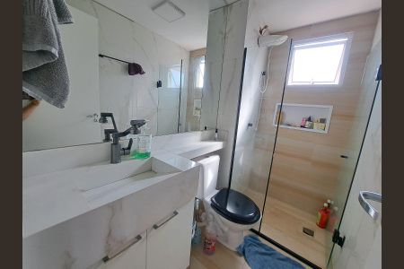 Banheiro de apartamento para alugar com 2 quartos, 40m² em Santa Maria, Osasco