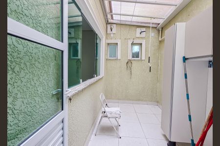 Apartamento à venda com 65m², 2 quartos e 1 vagaÁrea de Serviço