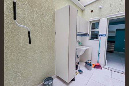 Apartamento à venda com 65m², 2 quartos e 1 vagaÁrea de Serviço