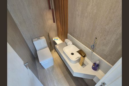 Casa de condomínio à venda com 450m², 5 quartos e 3 vagasLavabo 