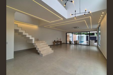 Casa de condomínio à venda com 450m², 5 quartos e 3 vagasSala 