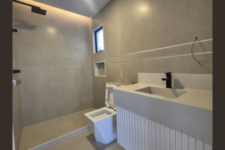 Casa de condomínio à venda com 450m², 5 quartos e 3 vagasBanheiro 