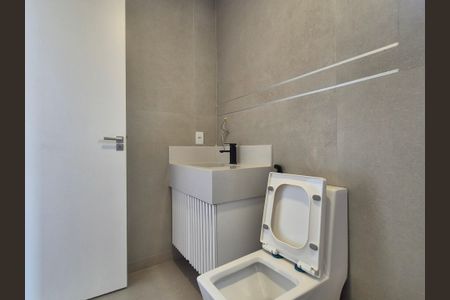 Casa de condomínio à venda com 450m², 5 quartos e 3 vagasBanheiro 