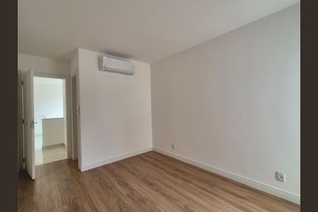 Casa de condomínio à venda com 450m², 5 quartos e 3 vagasSuíte 2