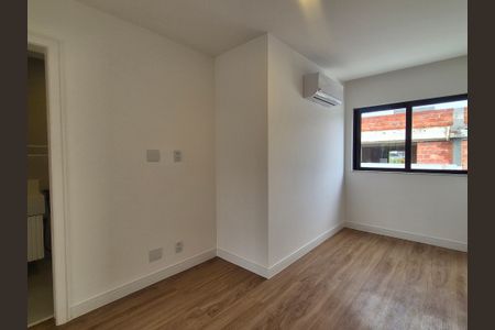 Casa de condomínio à venda com 450m², 5 quartos e 3 vagasSuíte 4