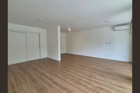 Casa de condomínio à venda com 450m², 5 quartos e 3 vagasSuíte 3