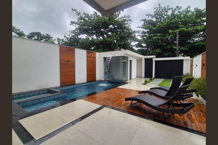 Casa de condomínio à venda com 450m², 5 quartos e 3 vagasÁrea externa 