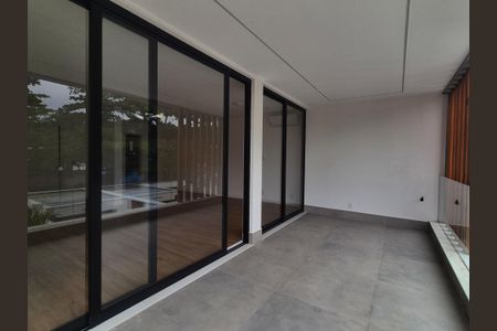 Casa de condomínio à venda com 450m², 5 quartos e 3 vagasVaranda 