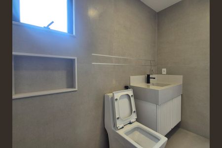 Casa de condomínio à venda com 450m², 5 quartos e 3 vagasBanheiro 