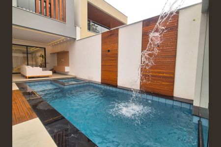 Casa de condomínio à venda com 450m², 5 quartos e 3 vagasÁrea externa 