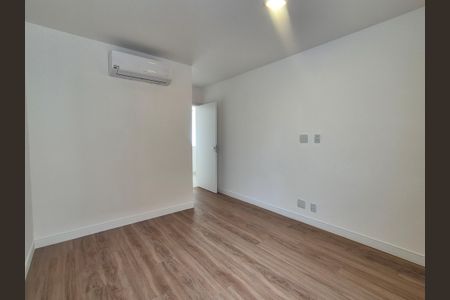 Casa de condomínio à venda com 450m², 5 quartos e 3 vagasSuíte 