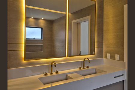 Casa de condomínio à venda com 450m², 5 quartos e 3 vagasBanheiro 