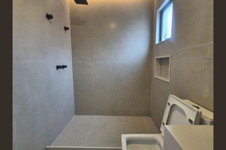 Casa de condomínio à venda com 450m², 5 quartos e 3 vagasBanheiro 