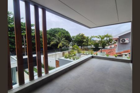 Casa de condomínio à venda com 450m², 5 quartos e 3 vagasVaranda 