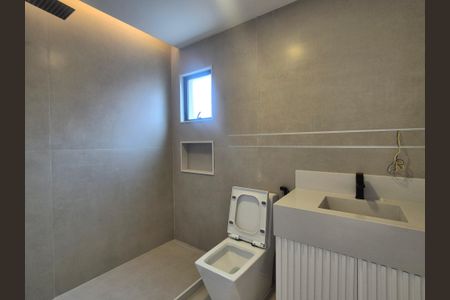 Casa de condomínio à venda com 450m², 5 quartos e 3 vagasBanheiro 