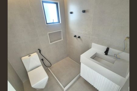 Casa de condomínio à venda com 450m², 5 quartos e 3 vagasBanheiro 