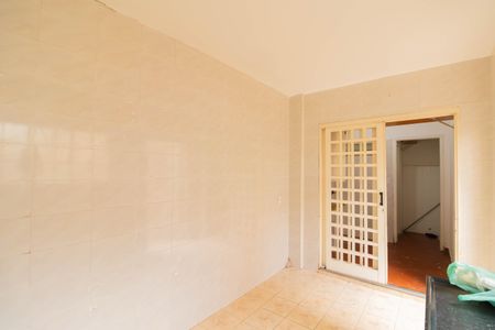 Casa à venda com 170m², 5 quartos e 2 vagas