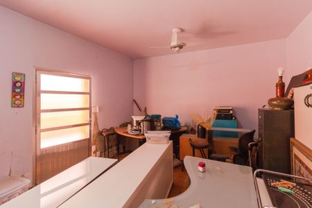 Casa à venda com 300m², 4 quartos e 2 vagas Casa à venda com 300m², 4 quartos e 2 vagasEdicula