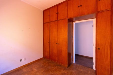 Quarto 1 de casa à venda com 4 quartos, 3002m² em Centro, Guarulhos