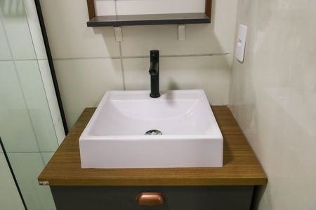 Apartamento para alugar com 40m², 2 quartos e 1 vaga Apartamento para alugar com 40m², 2 quartos e 1 vagaBanheiro