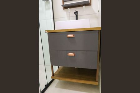 Apartamento para alugar com 40m², 2 quartos e 1 vaga Apartamento para alugar com 40m², 2 quartos e 1 vagaBanheiro