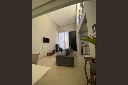 Casa de Condomínio para alugar com 4 quartos, 155m² em Condomínio Amin Camargo, Goiânia