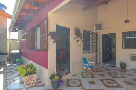 Casa à venda com 160m², 2 quartos e 1 vaga Casa à venda com 160m², 2 quartos e 1 vagaVaranda