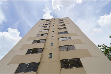 Apartamento para alugar com 63m², 2 quartos e 2 vagas Apartamento para alugar com 63m², 2 quartos e 2 vagasFachada
