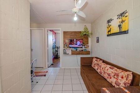 Sala de apartamento à venda com 2 quartos, 42m² em Rubem Berta, Porto Alegre