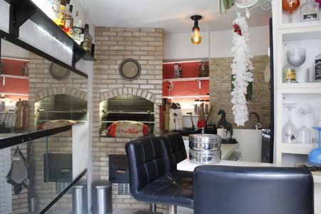 Casa à venda com 450m², 4 quartos e 6 vagasChurrasqueira