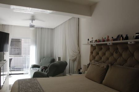 Casa à venda com 450m², 4 quartos e 6 vagasQuarto Suíte 1