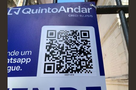 Casa à venda com 450m², 4 quartos e 6 vagas Casa à venda com 450m², 4 quartos e 6 vagasPLACA INSTALADA CODIGO HXIY-414