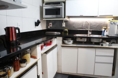 Casa à venda com 450m², 4 quartos e 6 vagasCozinha