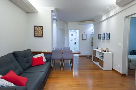 sala de apartamento para alugar com 2 quartos, 67m² em Sion, Belo Horizonte