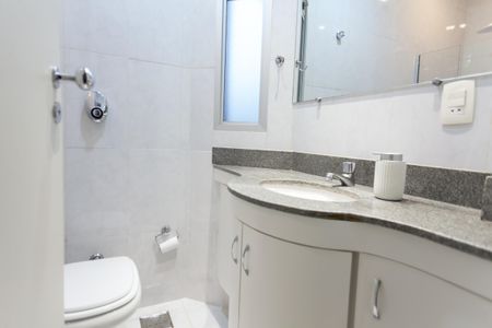 Apartamento para alugar com 67m², 2 quartos e 2 vagasBanheiro Social