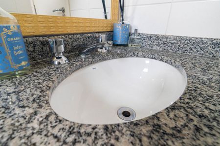 Apartamento à venda com 92m², 3 quartos e 2 vagasBanheiro Social