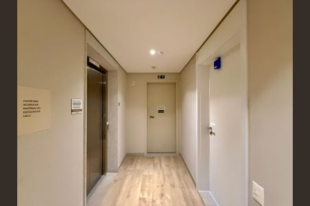 Apartamento à venda com 112m², 2 quartos e 2 vagas Apartamento à venda com 112m², 2 quartos e 2 vagasHall Apartamento