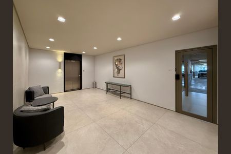 Apartamento à venda com 112m², 2 quartos e 2 vagas Apartamento à venda com 112m², 2 quartos e 2 vagasHall Social Garagem