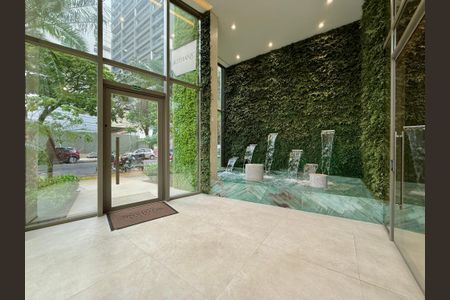 Apartamento à venda com 112m², 2 quartos e 2 vagas Apartamento à venda com 112m², 2 quartos e 2 vagasEntrada