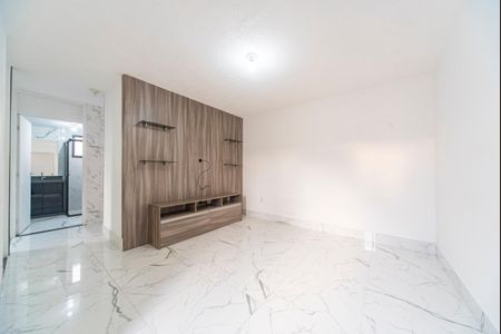 Sala de apartamento para alugar com 2 quartos, 50m² em Jardim Alzira Franco, Santo André