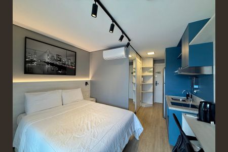Quarto  de kitnet/studio para alugar com 0 quarto, 26m² em Jardim das Acacias, São Paulo