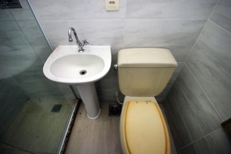 Apartamento para alugar com 70m², 2 quartos e sem vagaBanheiro da Suíte