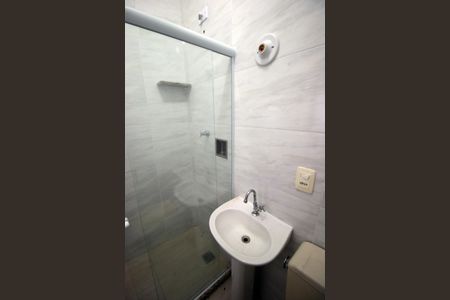 Apartamento para alugar com 70m², 2 quartos e sem vagaBanheiro da Suíte