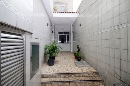Apartamento para alugar com 70m², 2 quartos e sem vagaFachada e portaria