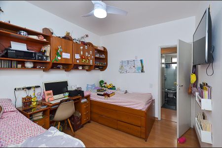 Apartamento à venda com 116m², 4 quartos e 2 vagasQuarto 3